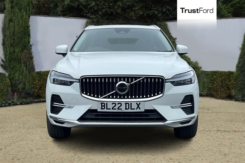 Volvo XC60 2.0H T6 Recharge 18.8Kwh Core Suv Plug- White #6