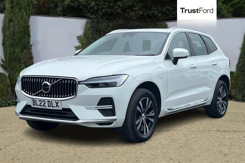 Volvo XC60 2.0H T6 Recharge 18.8Kwh Core Suv Plug- White #5