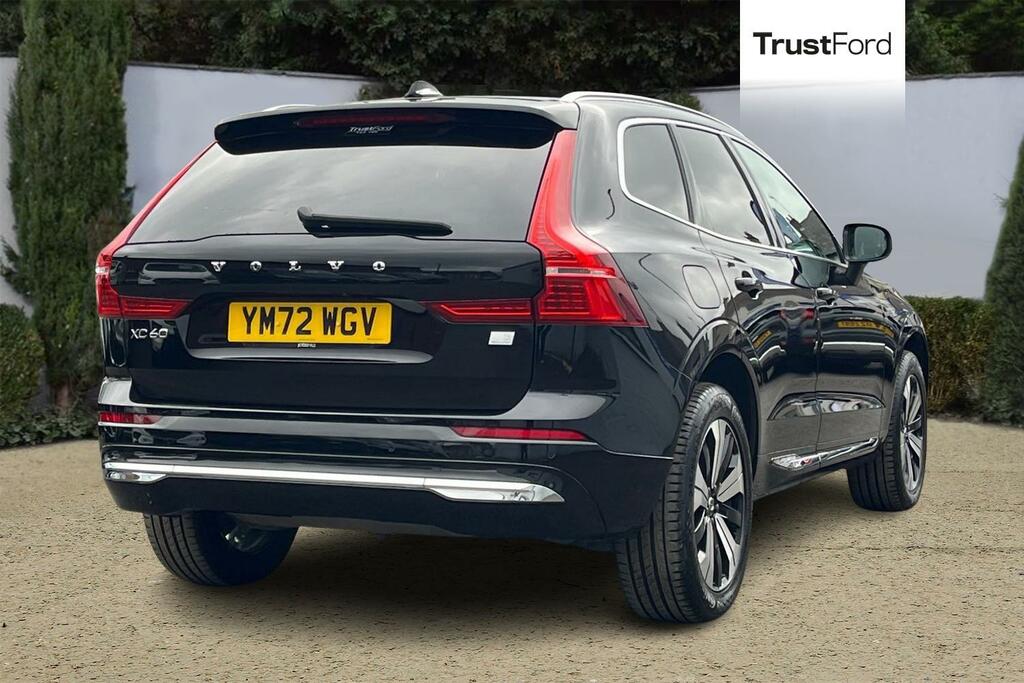Volvo XC60 2.0H T6 Recharge 18.8Kwh Core Suv Plug- Black #4