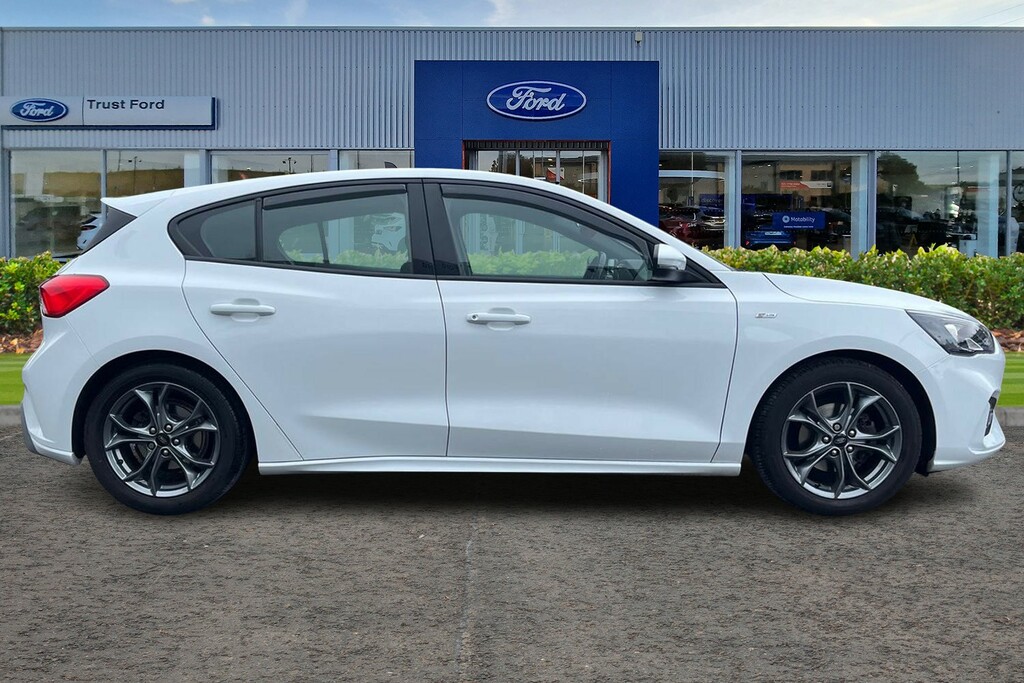 Ford Focus 1.0 Ecoboost 125 St-line White #3