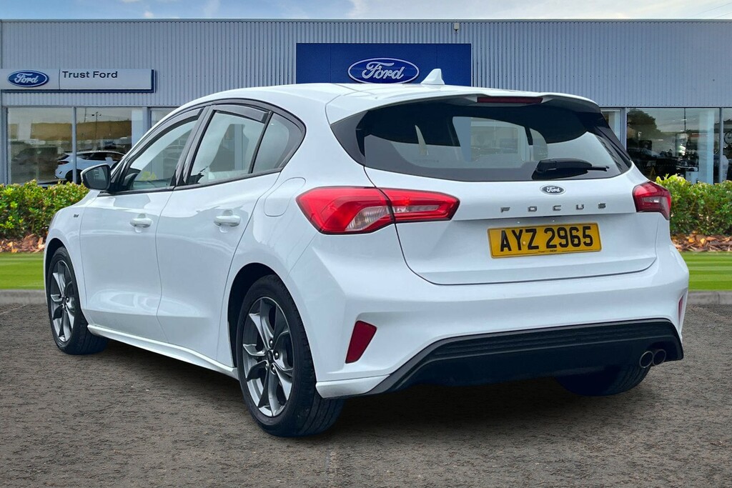 Ford Focus 1.0 Ecoboost 125 St-line White #2