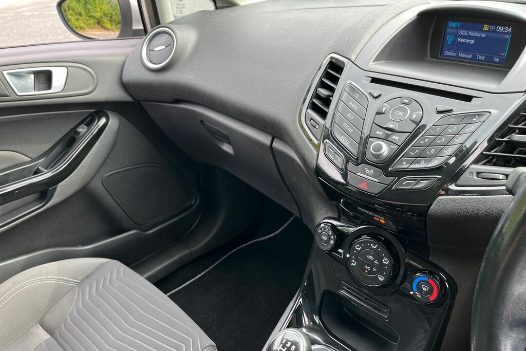 Ford Fiesta 1.0T Ecoboost Zetec Blue Edition Euro 6 Ss Blue #21
