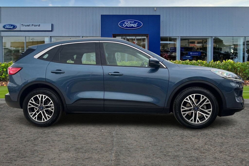 Ford Kuga 1.5 Ecoboost 150 Titanium Edition Blue #3