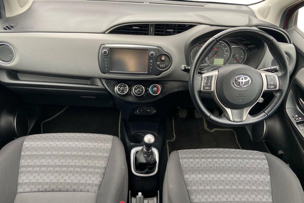 Toyota Yaris Hatchback 1.0 Vvt-i Icon Euro 6 201767 Red #10