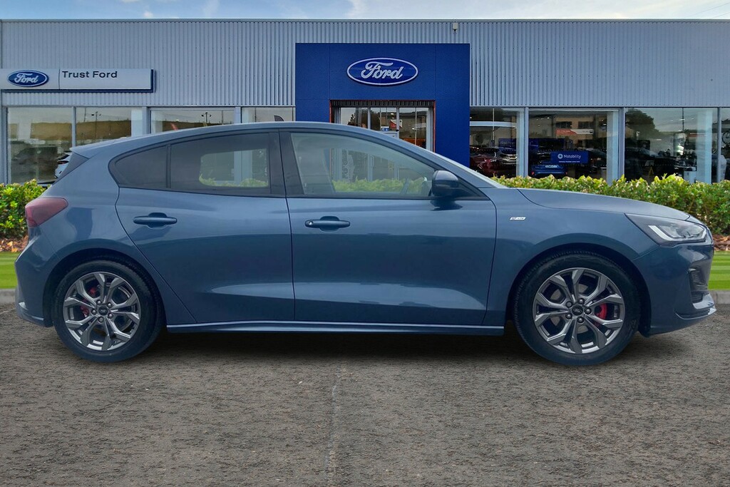 Ford Focus 1.0 Ecoboost St-line 5Dr- With Satellite Navigatio YP73WLN Blue #3