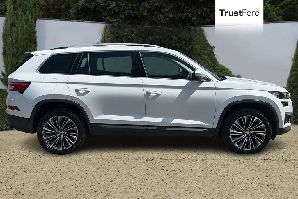 Skoda Kodiaq 1.5 Tsi Se L Executive Dsg With 7 Seats Sat Na White #3