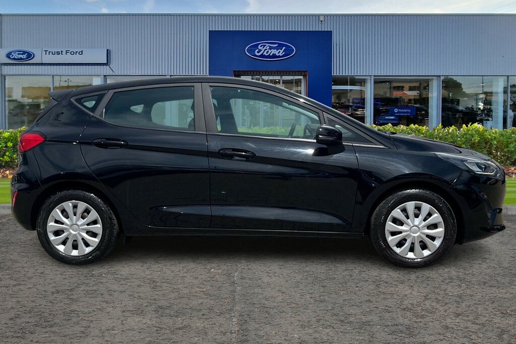 Ford Fiesta 1.1 Trend Black #3