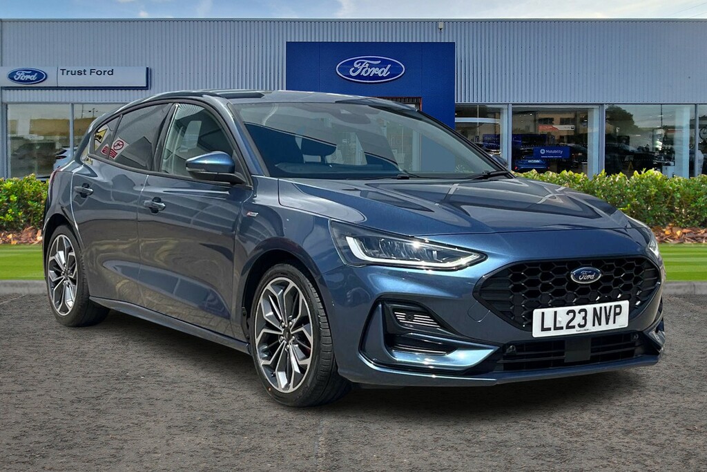 Ford Focus 1.0 Ecoboost Hybrid Mhev 155 St-line X Blue