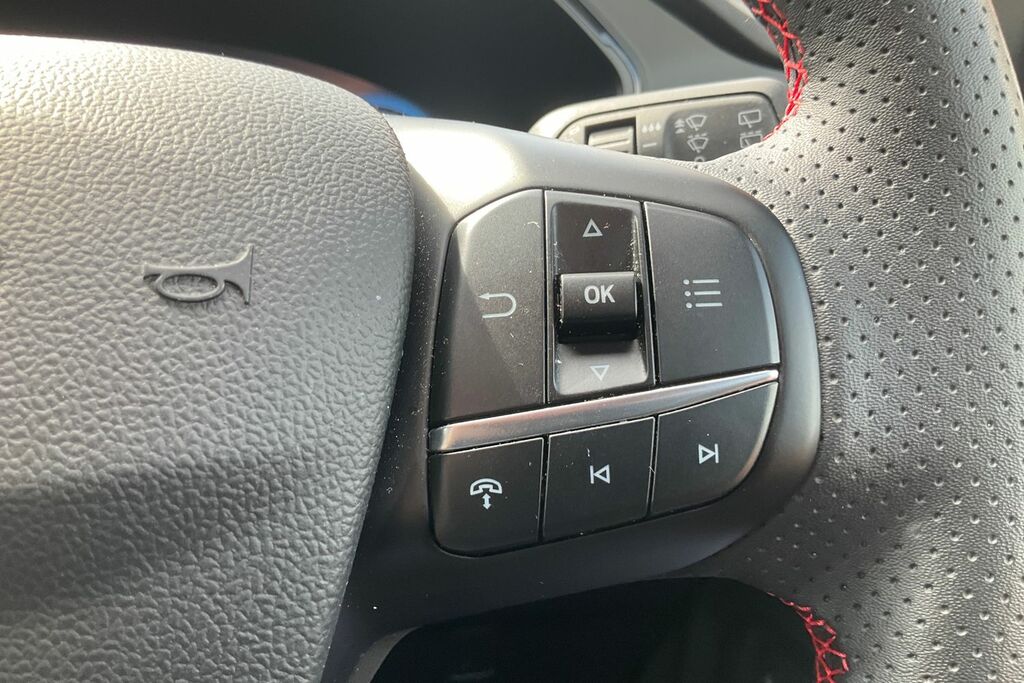 Ford Kuga Suv 2.5 Kuga St-line 2.5L Duratec Fhev 180P White #33