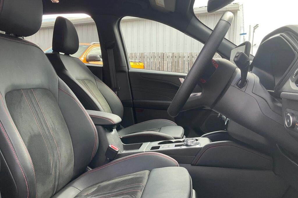 Ford Kuga Suv 2.5 Kuga St-line 2.5L Duratec Fhev 180P White #17