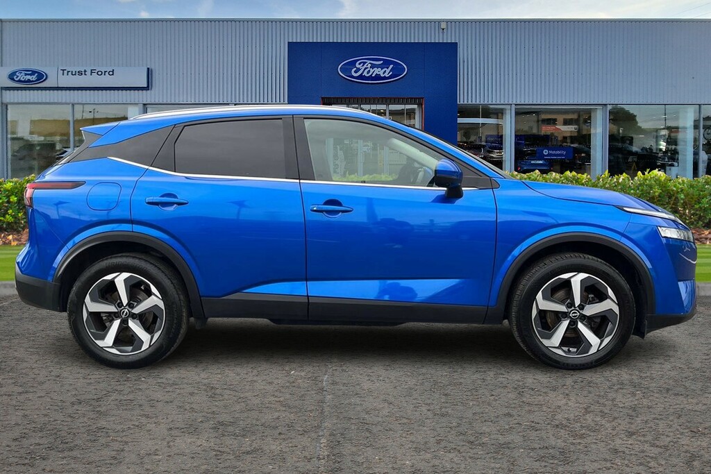 Nissan Qashqai 1.3 Dig-t Mh 158 Tekna Xtronic Green #3