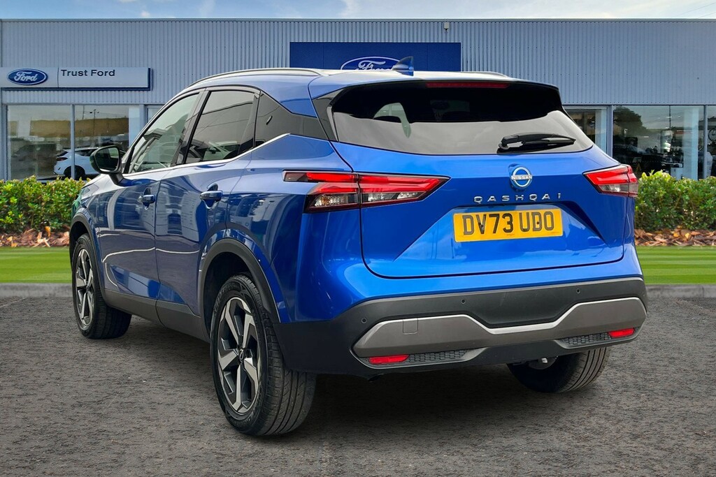 Nissan Qashqai 1.3 Dig-t Mh 158 Tekna Xtronic Green #2