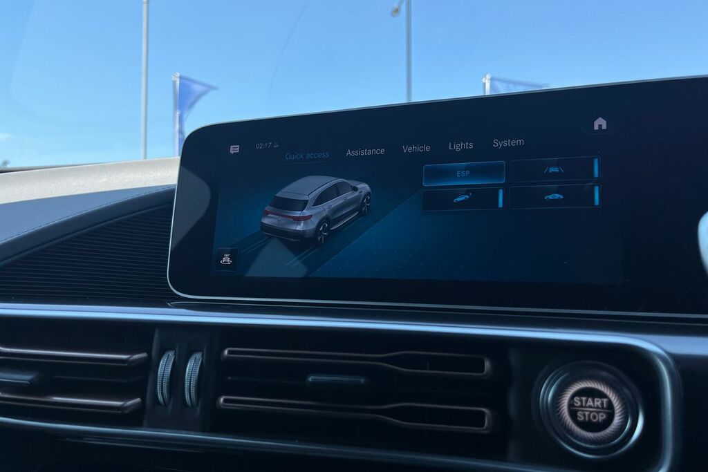 Mercedes-Benz EQC Eqc 400 300Kw Amg Line 80Kwh Blue #28