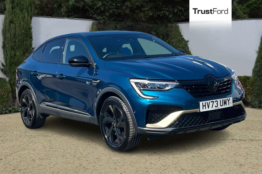 Renault Arkana 1.6 E-tech Hybrid 145 Engineered Bose Ed Blue
