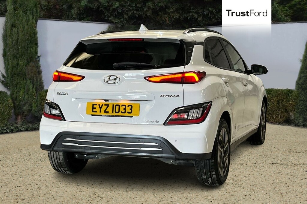 Hyundai Kona 150Kw Ultimate 64Kwh White #4
