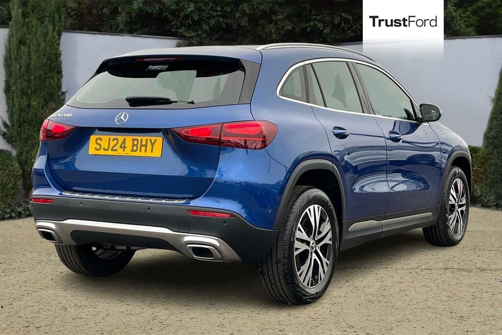 Mercedes-Benz GLA Class 1.3 Gla200h Mhev Sport Executive Suv Blue #4