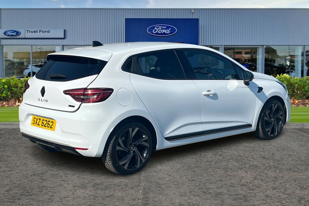 Renault Clio 1.6 E-tech Full Hybrid 145 Engineered SXZ6262 White #4