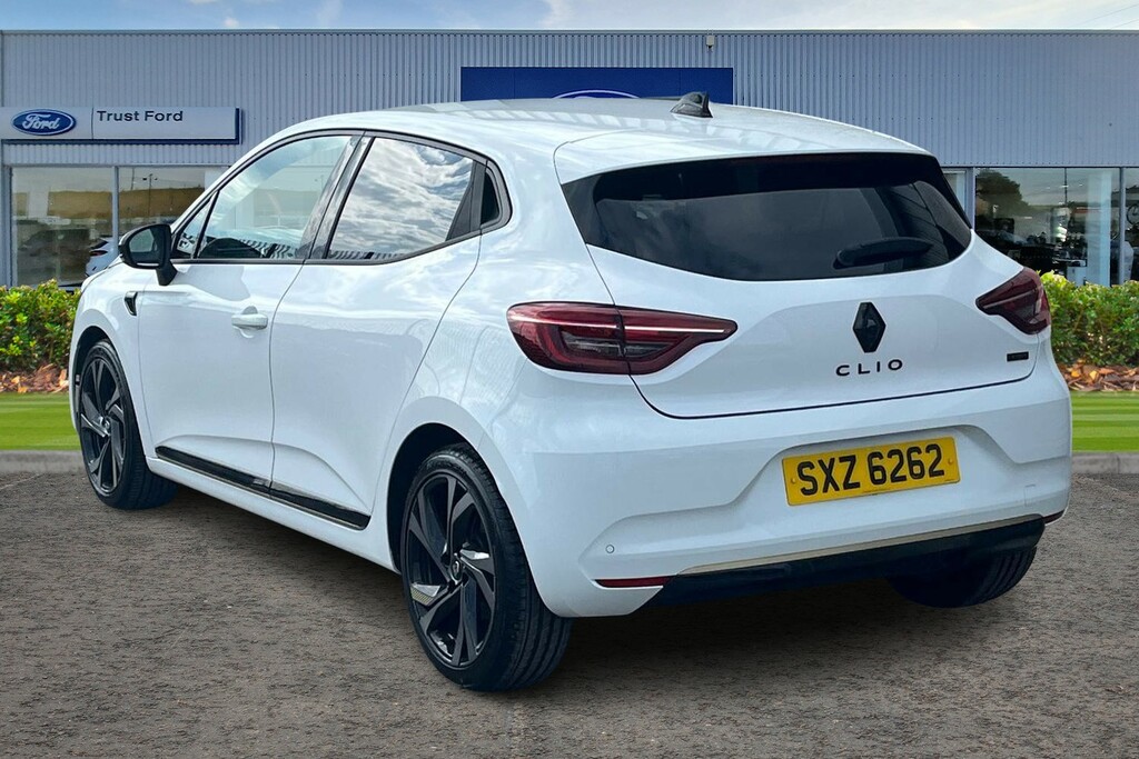 Renault Clio 1.6 E-tech Full Hybrid 145 Engineered SXZ6262 White #2