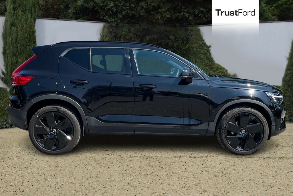 Volvo XC40 2.0 B4p Plus Black Edition Digital Dash R Black #3