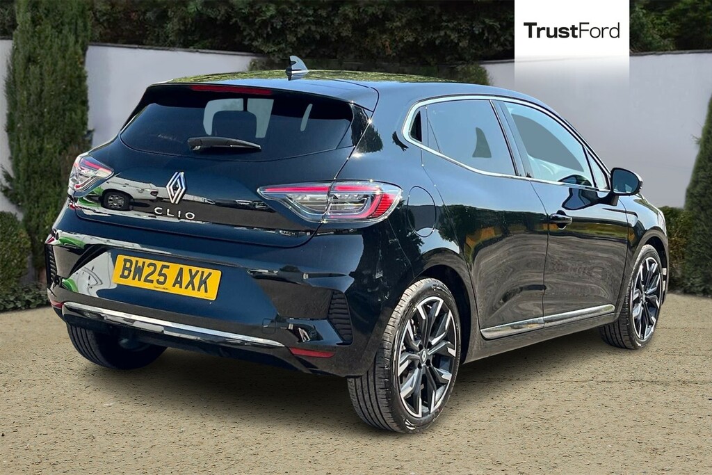 Renault Clio 1.6 E-tech Full Hybrid 145 Techno BW25AXK Black #4