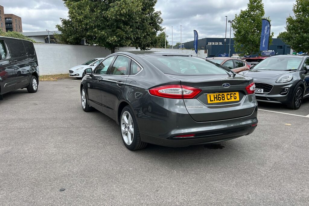 Ford Mondeo Zetec Econetic Tdci 1.5 Zetec Econetic Tdci White #34