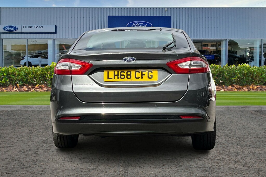 Ford Mondeo Zetec Econetic Tdci 1.5 Zetec Econetic Tdci White #7