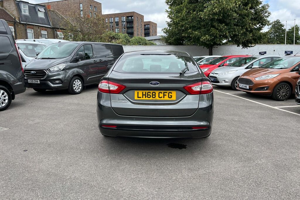 Ford Mondeo Zetec Econetic Tdci 1.5 Zetec Econetic Tdci White #35