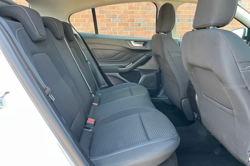 Ford Focus 1.0T Ecoboost Mhev St-line Estate Hybri Black #25