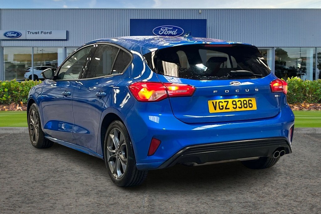 Ford Focus 1.0T Ecoboost St Line Estate Eur Black #2