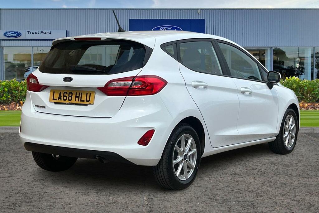 Ford Fiesta 1.0 Ecoboost Zetec White #4