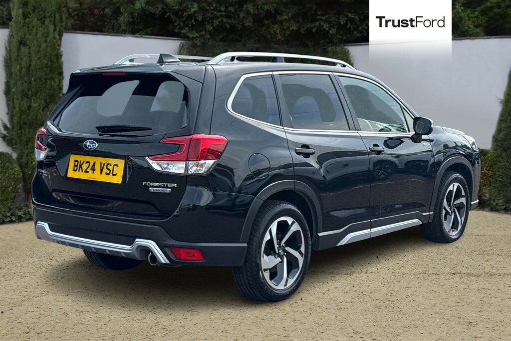 Subaru Forester 2.0I E-boxer Xe Premium Lineartronic Black #4