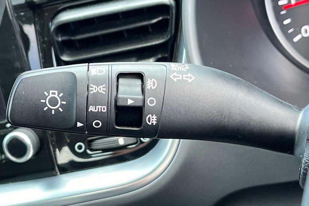 Kia Stonic 1.0 T-gdi Mhev Gt-line Suv Hybrid Manua #14