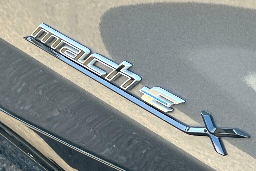 Ford Mustang Mach-E Extended Range 91Kwh Awd White #38