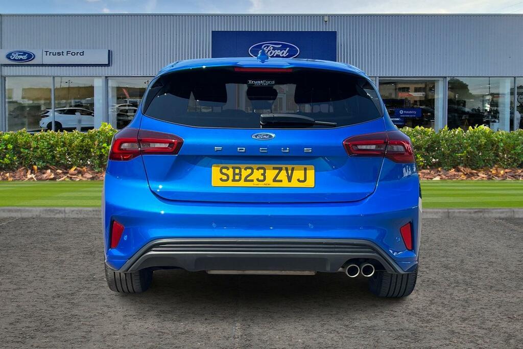 Ford Focus Active X Red #7