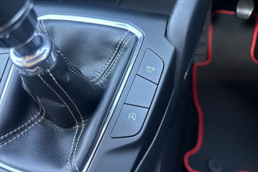 Ford Kuga Hatchback Black #34