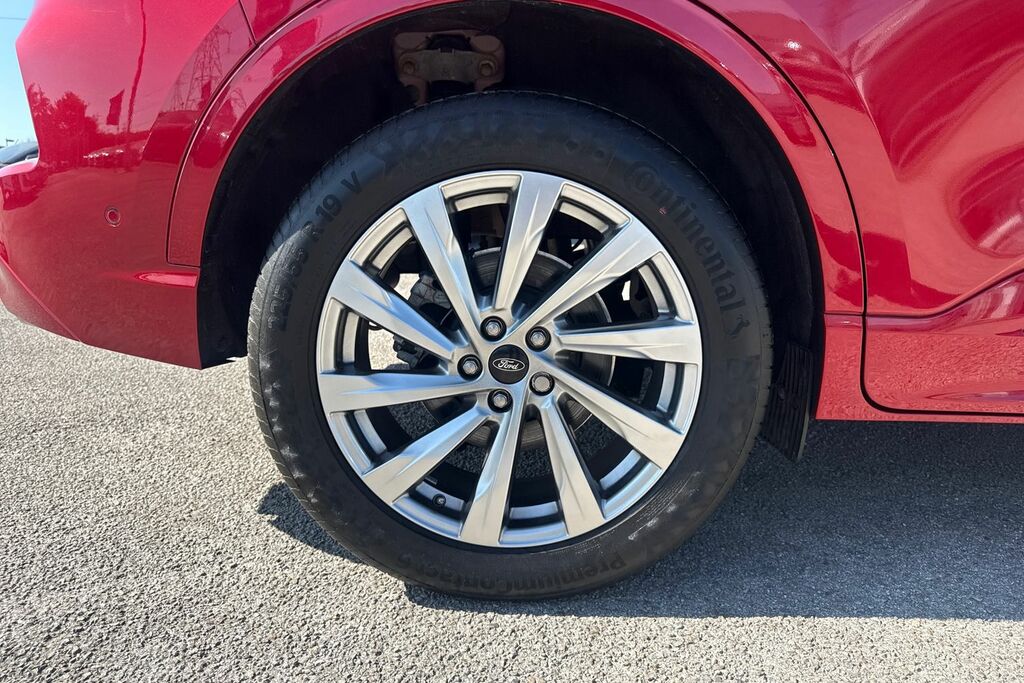 Ford Kuga Hatchback Black #8