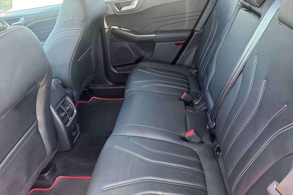 Ford Kuga Hatchback Black #20