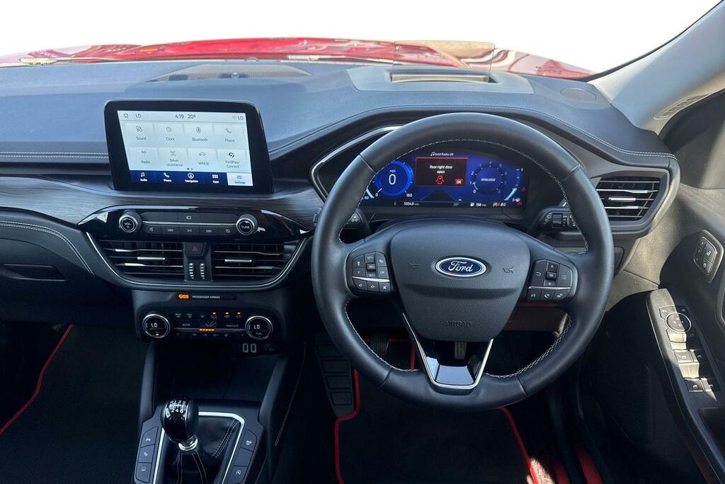 Ford Kuga Hatchback Black #11