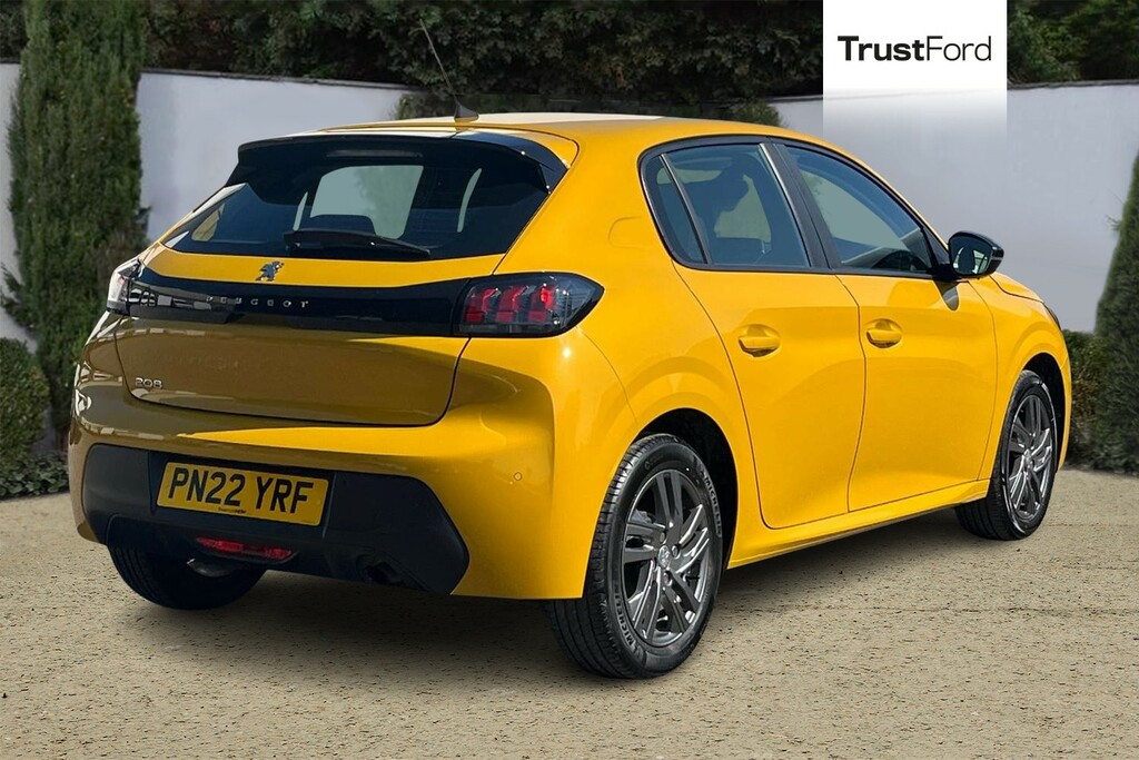 Peugeot 208 1.2 Puretech Active Premium PN22YRF Yellow #4