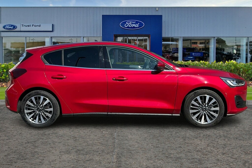 Ford Focus 1.0 Ecoboost Hybrid Mhev 155 Titanium X Red #3