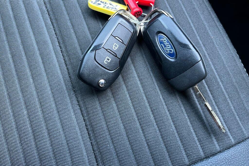 Ford Ecosport Active Silver #22