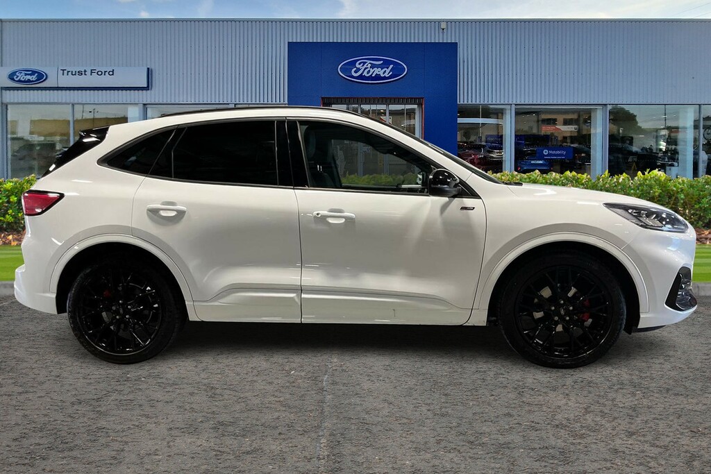 Ford Kuga 1.5 Ecoboost 150 Black Package Edition EF73ZPB White #3