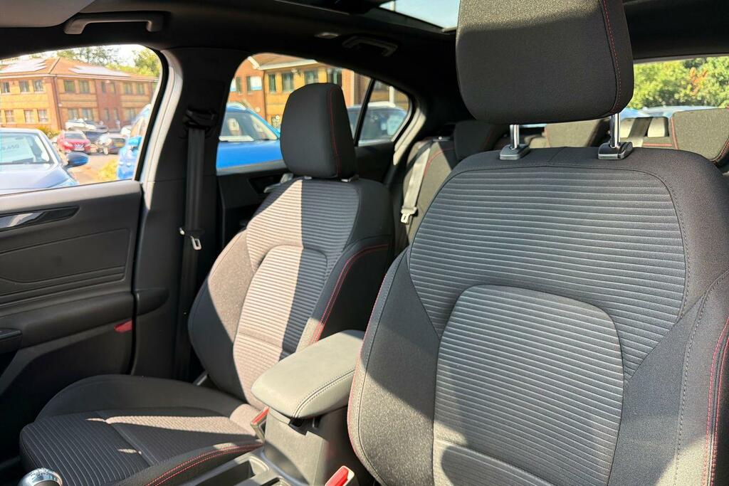 Ford Focus Titanium X Black #19