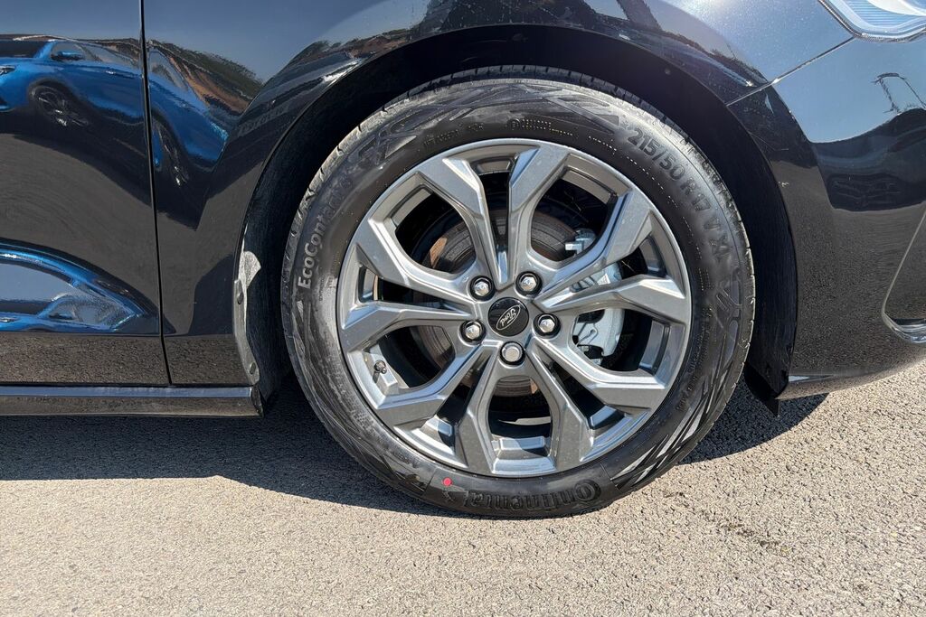 Ford Focus Titanium X Black #32