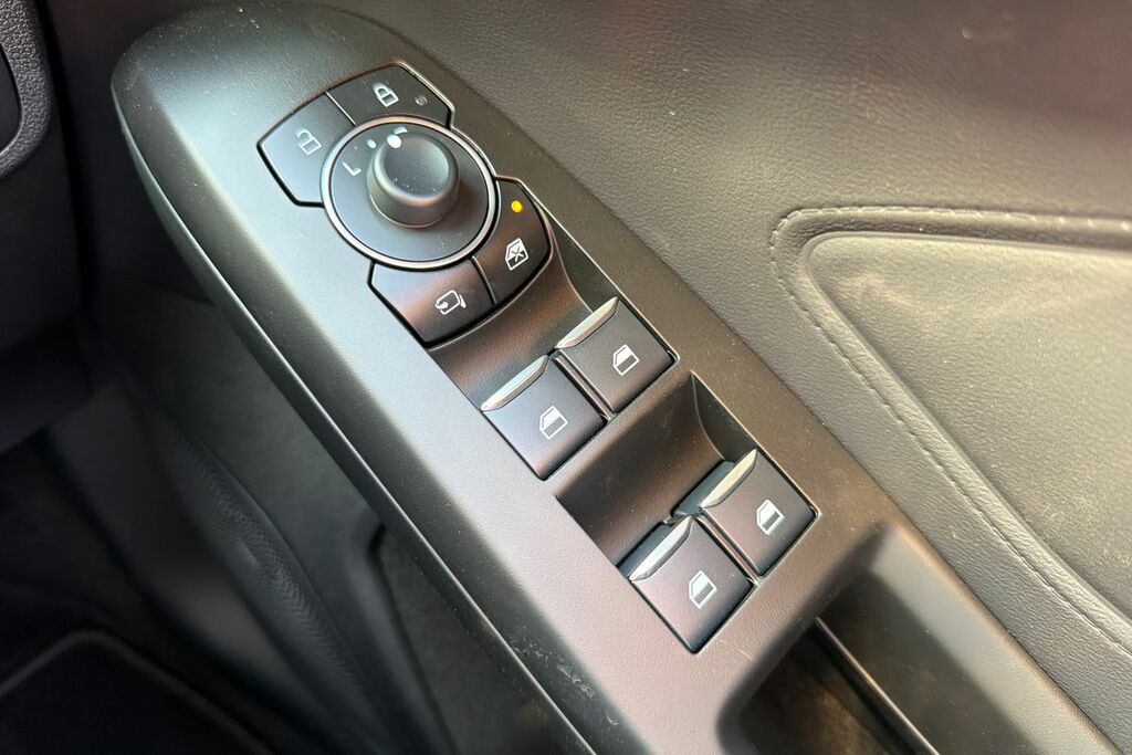 Ford Focus Titanium X Black #16