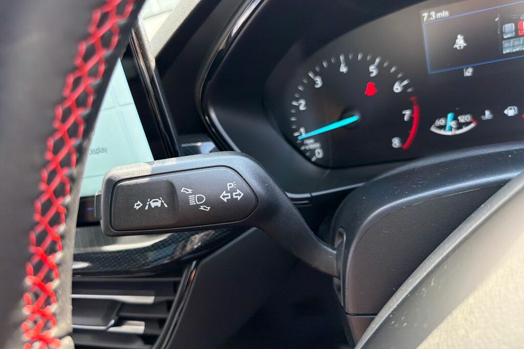 Ford Focus Titanium X Black #14