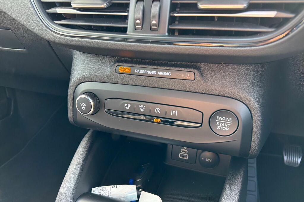 Ford Focus Titanium X Black #27