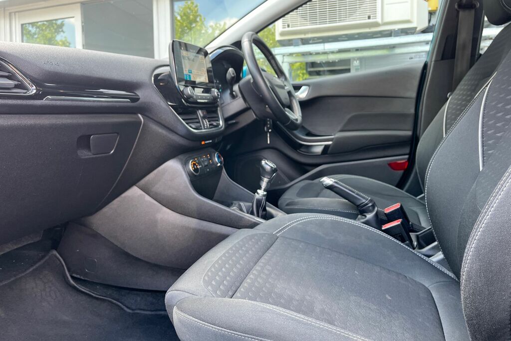 Ford Fiesta Hatchback Grey #18