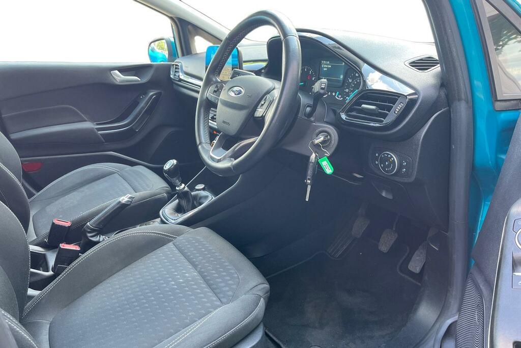 Ford Fiesta Hatchback Grey #9