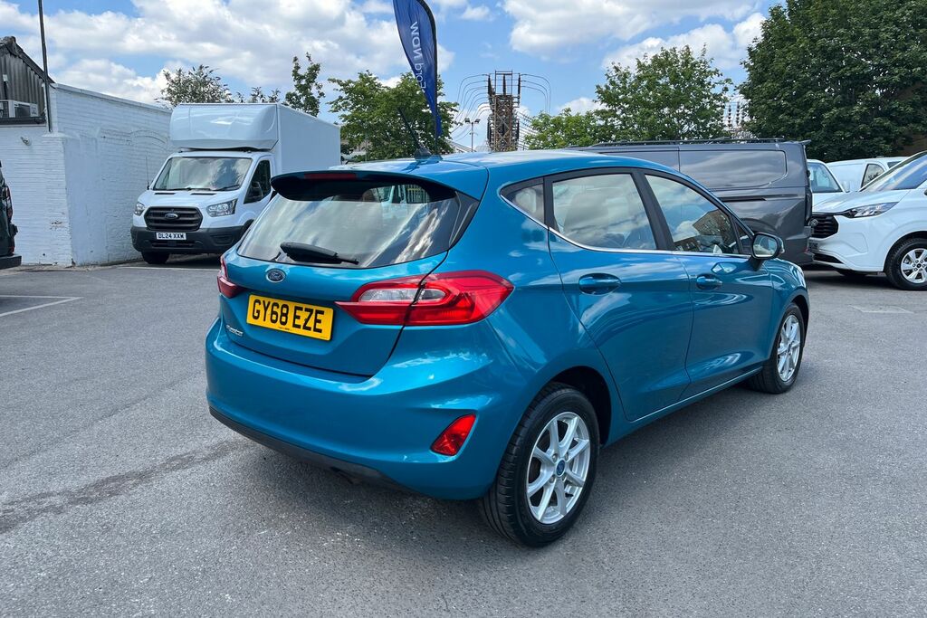 Ford Fiesta Hatchback Grey #36
